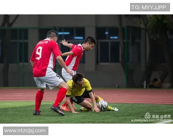 成都与重庆足球队耐力对决赛后分析与总结